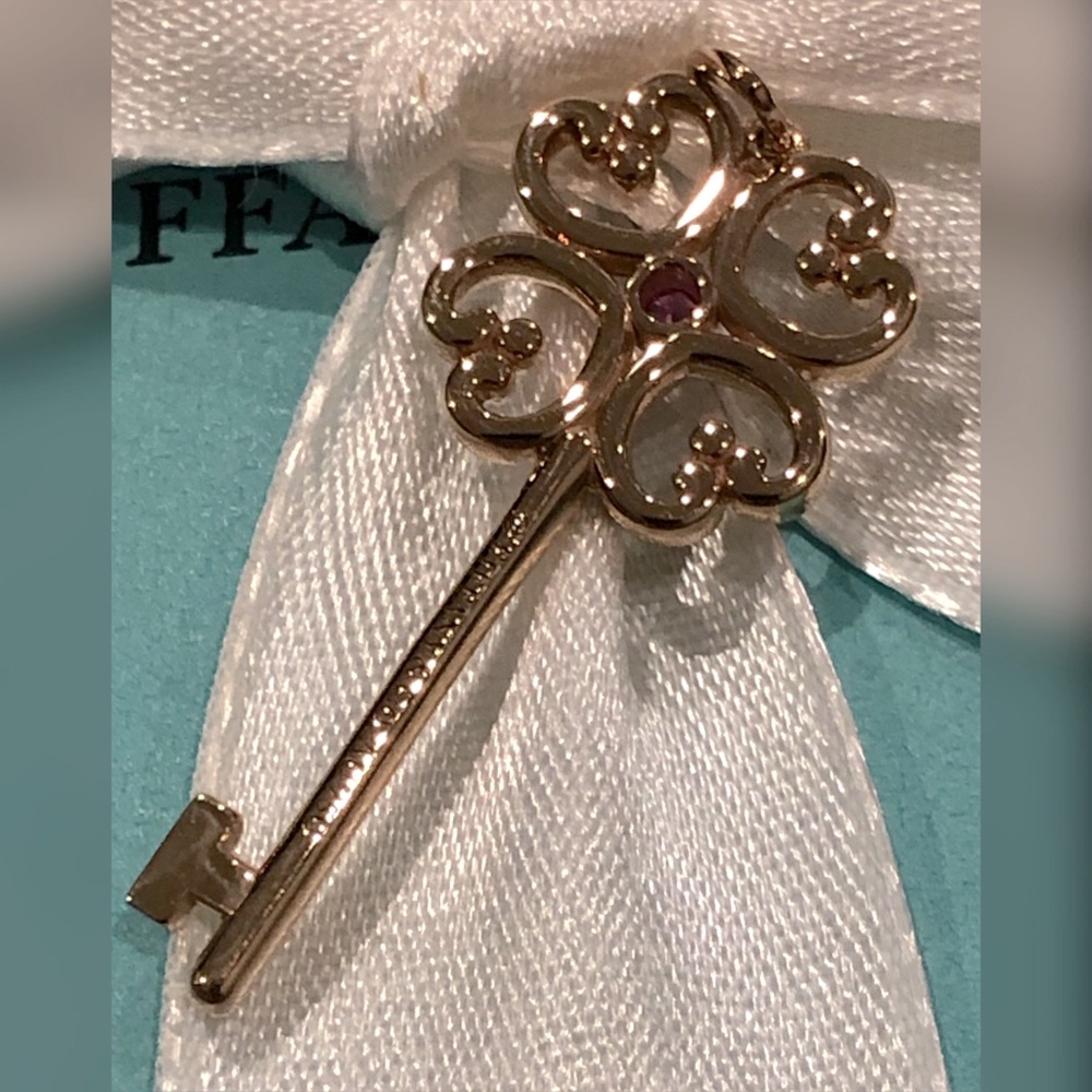 Retired/Rare Tiffany & Co. Quatra ❤️ Key 750 18k in Rose Gold w/ Pink Sapphire